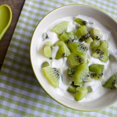Baby Kiwi & Yoghurt Puree